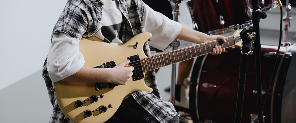 cours de guitare électrique à domicile